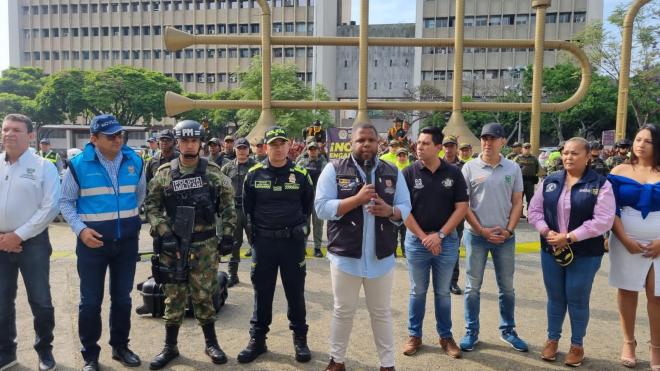 Son más de 800 policías para garantizar que esta festividad se desarrolle en completa tranquilidad. Son más de 800 policías para garantizar que esta festividad se desarrolle en completa tranquilidad.