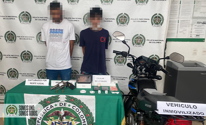 dos capturados por hurto