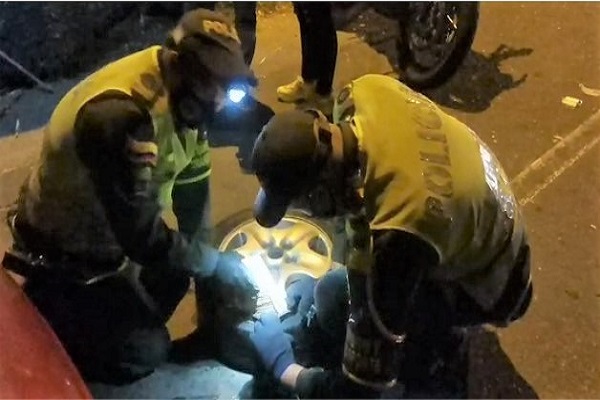 En la llanta de repuesto venían 5 kilos de marihuana 5 kilos de marihuana venían en la llanta de un automóvil