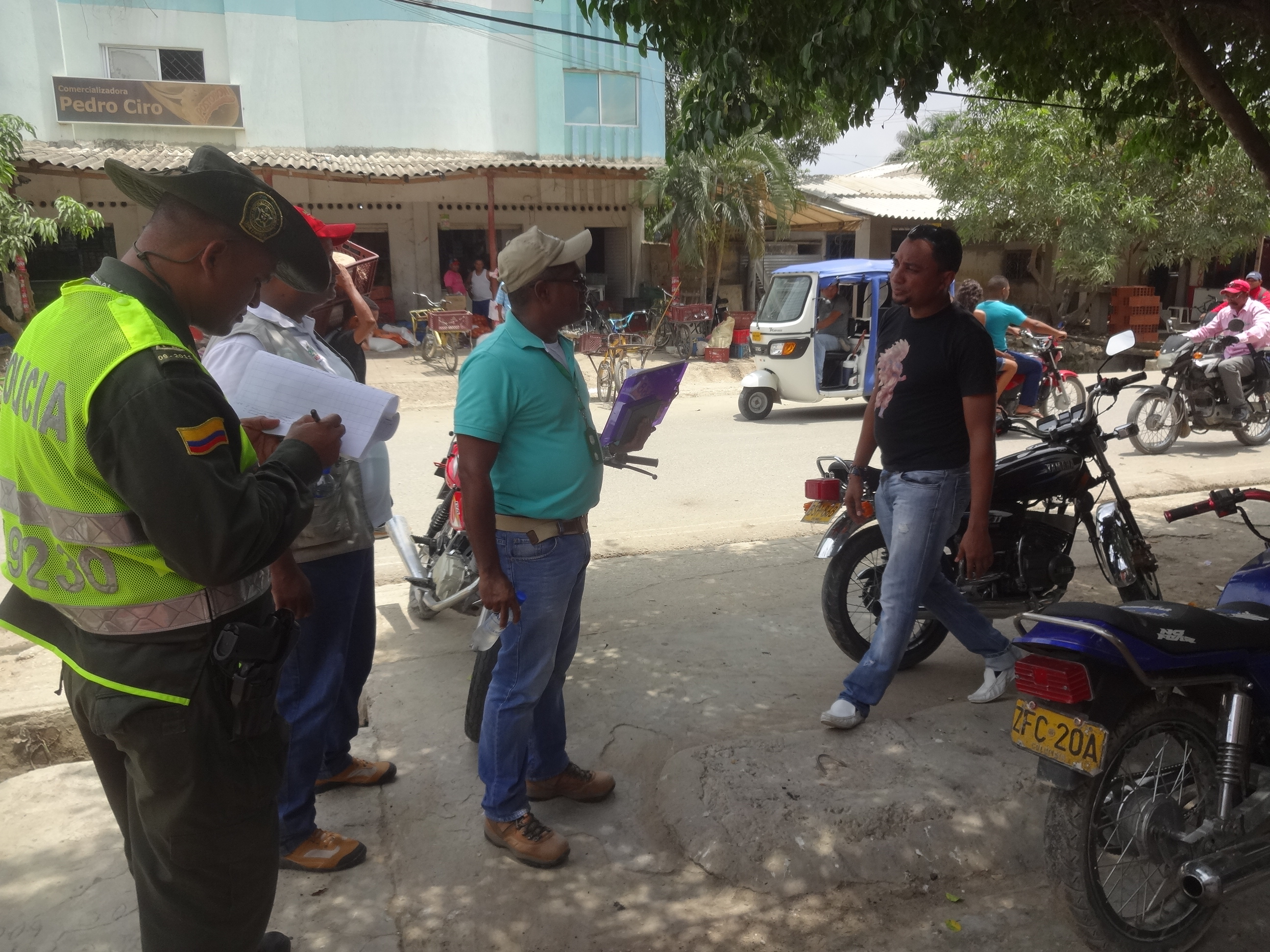 Continúan campañas educativas del Código Nacional de Policía y Convivencia Ciudadana En lo transcurrido del mes de agosto, en Bolivar se han impuesto 103 comparendos sancionatorios