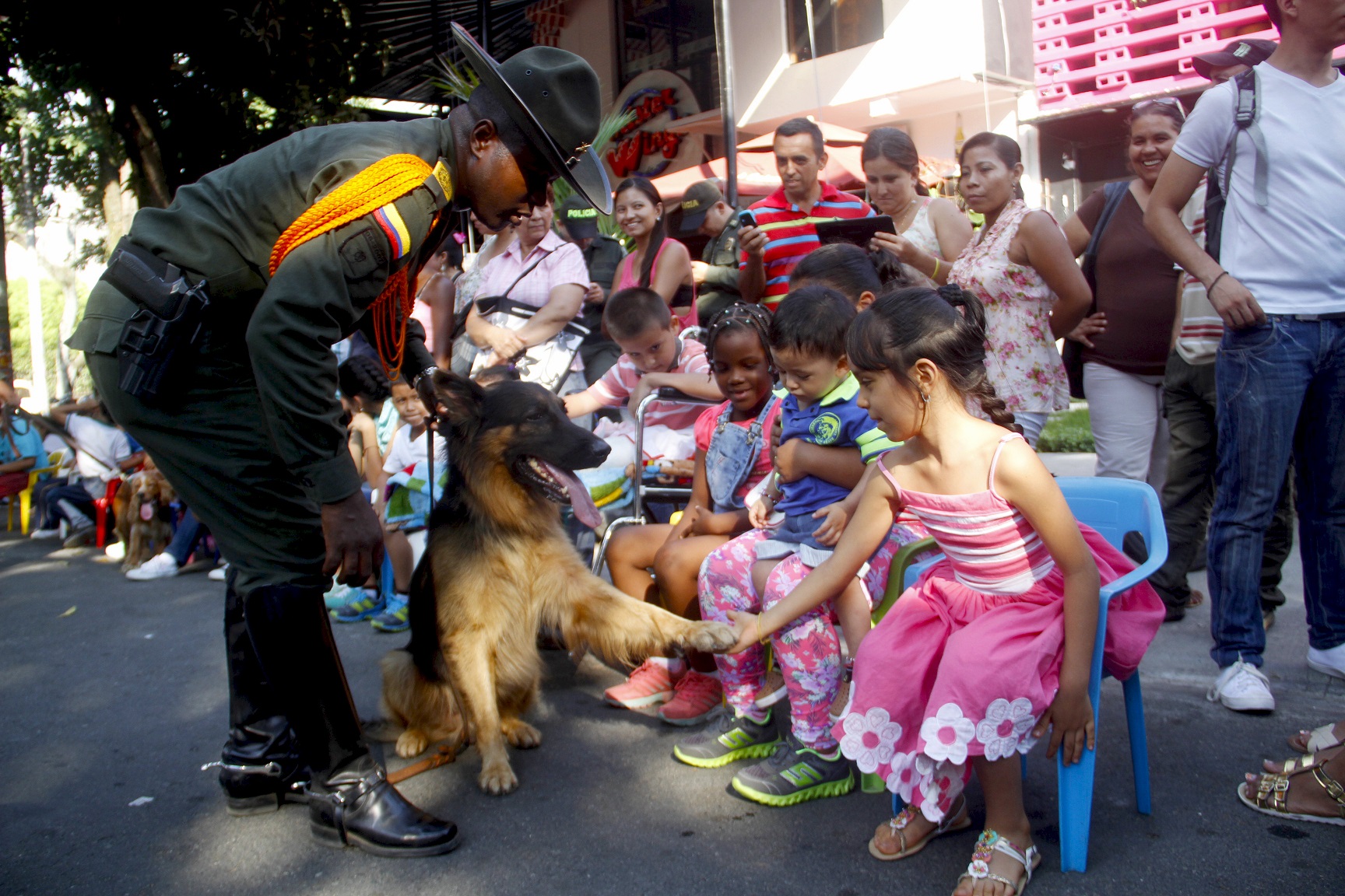 Seguridad-en-día-de-Halloween Dispositivo-de-seguridad-en-Cali