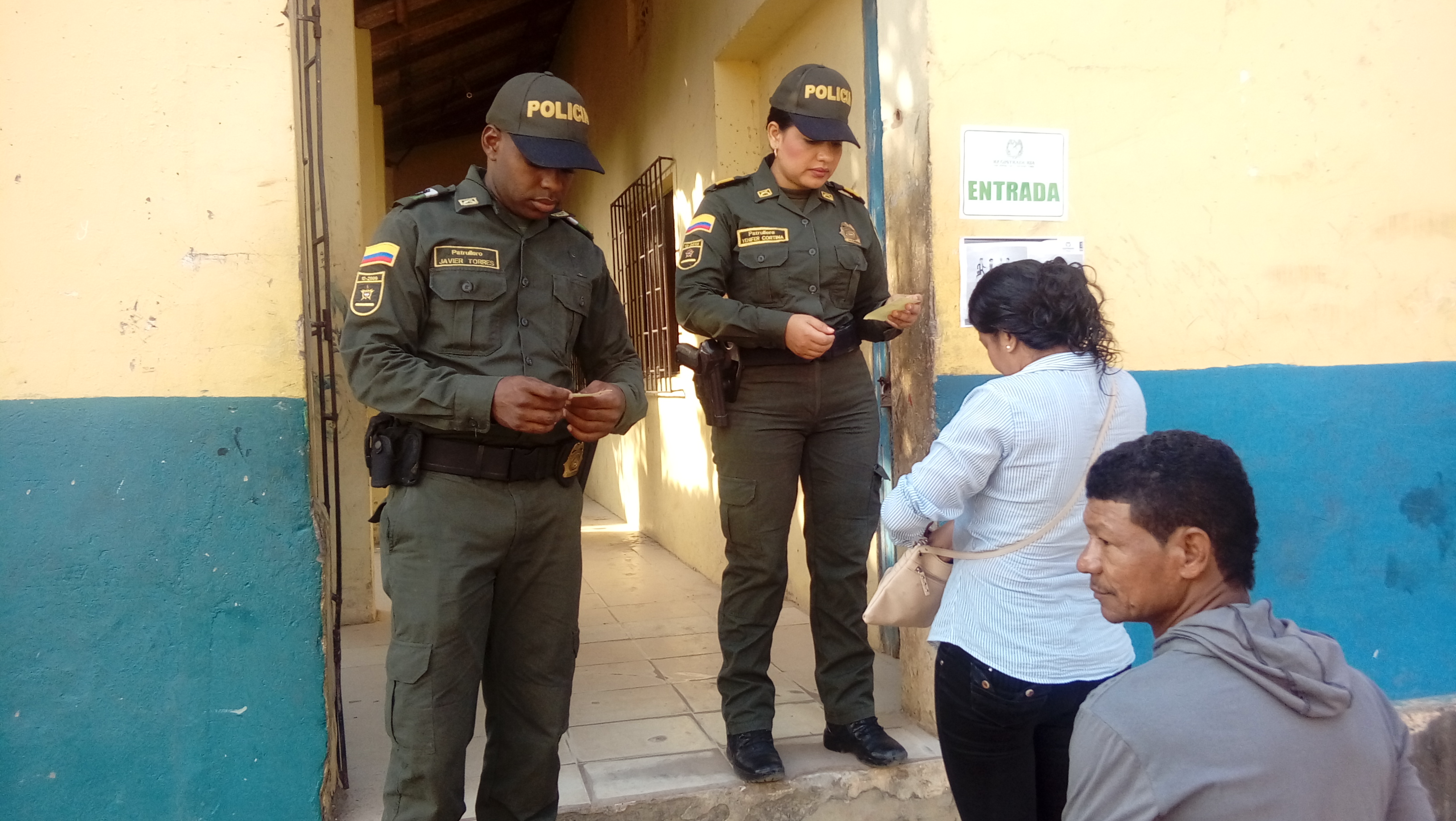 Mil doscientos efectivos garantizan la seguridad en el marco del plan democracia “Inspirados en Usted”. Mil doscientos efectivos garantizan la seguridad en el marco del plan democracia “Inspirados en Usted”.