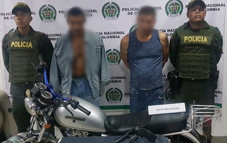 en-doncello-se-movilizaban-en-una-moto-con-arma-de-fuego-ilegal