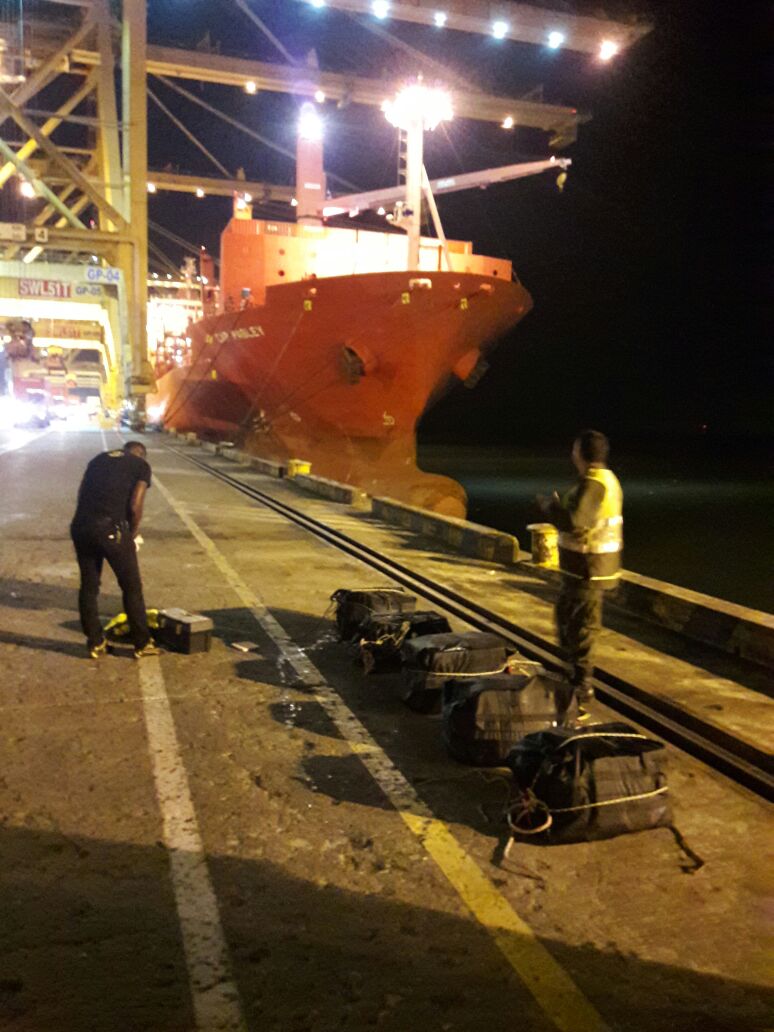 En-el-terminal-marítimo-de-Buenaventura-cae-cocaína En-el-terminal-marítimo-de-Buenaventura-cae-cocaína