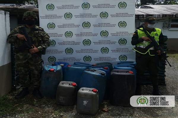 En articulación con el Ejército Nacional incautamos 158 galones de gasolina.  En-articulación-con-el-Ejército-Nacional-incautamos-158-galones-de-gasolina.