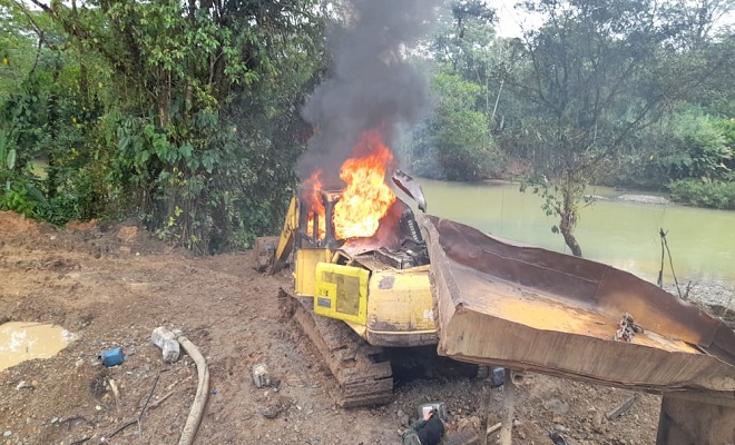 En el corregimiento de Tutunendo Chocó intervenimos dos entables mineros.  En el corregimiento de Tutunendo Chocó intervenimos dos entables mineros.