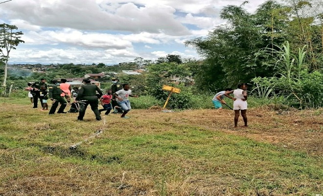En un binomio policía y comunidad recuperamos espacio público en los sectores de “Casimiro” y “las Cachamas” de Quibdó En un binomio policía y comunidad recuperamos espacio público en los sectores de “Casimiro” y “las Cachamas” de Quibdó