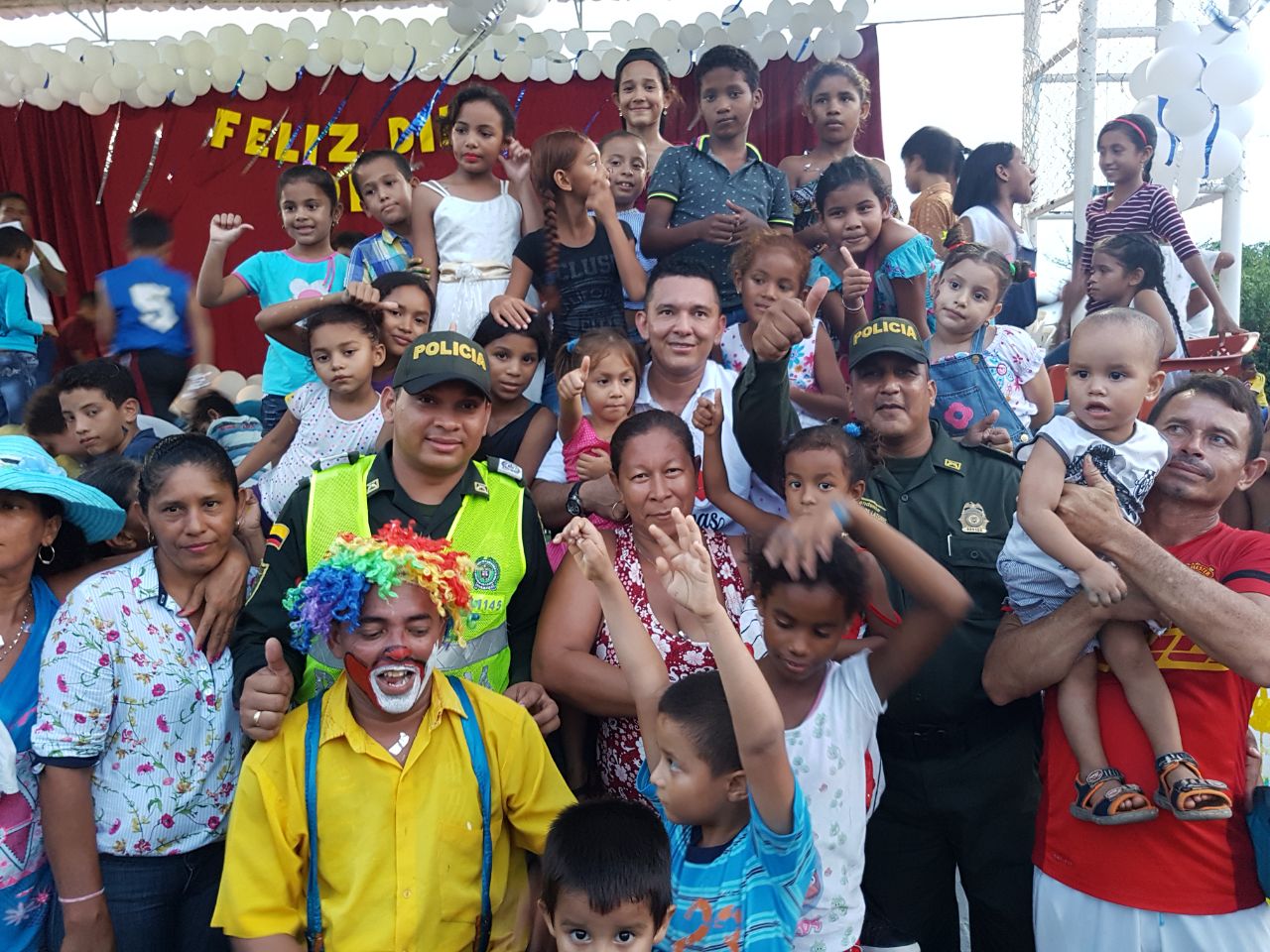Celebramos el día de la niñez en el parque Jorge Eliécer Gaitán trabajo interinstitucional-comunidad-dia del niño-san sebastian-prevencion-parroquia-notaria unica-magdalena