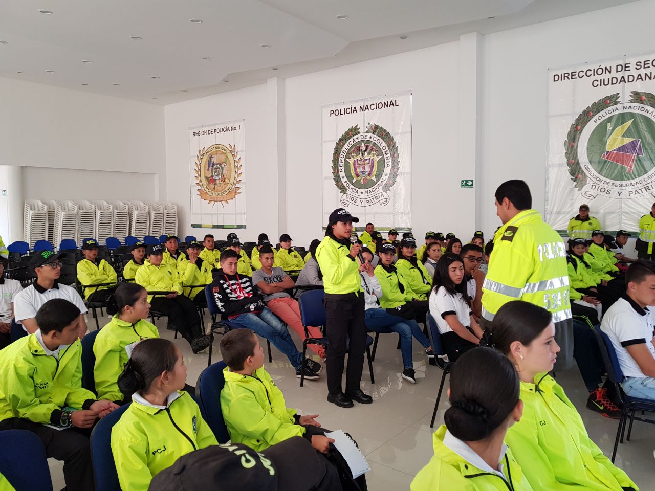 Encuentro departamental de cívicas juveniles Encuentro departamental de cívicas juveniles