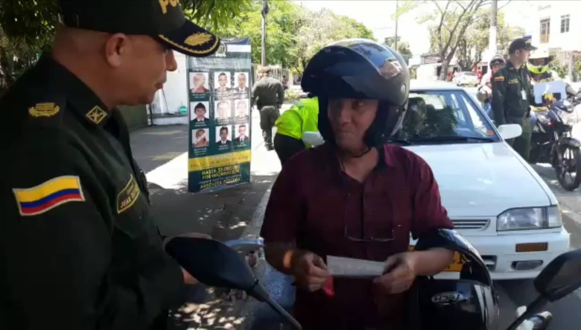 Entregamos información a los ciudadanos  entrega_de_volantes