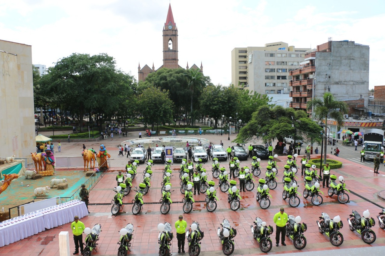 La Policía en Huila, tercera con mayor respaldo entre las gobernaciones del país Gobernación del Huila a Policía