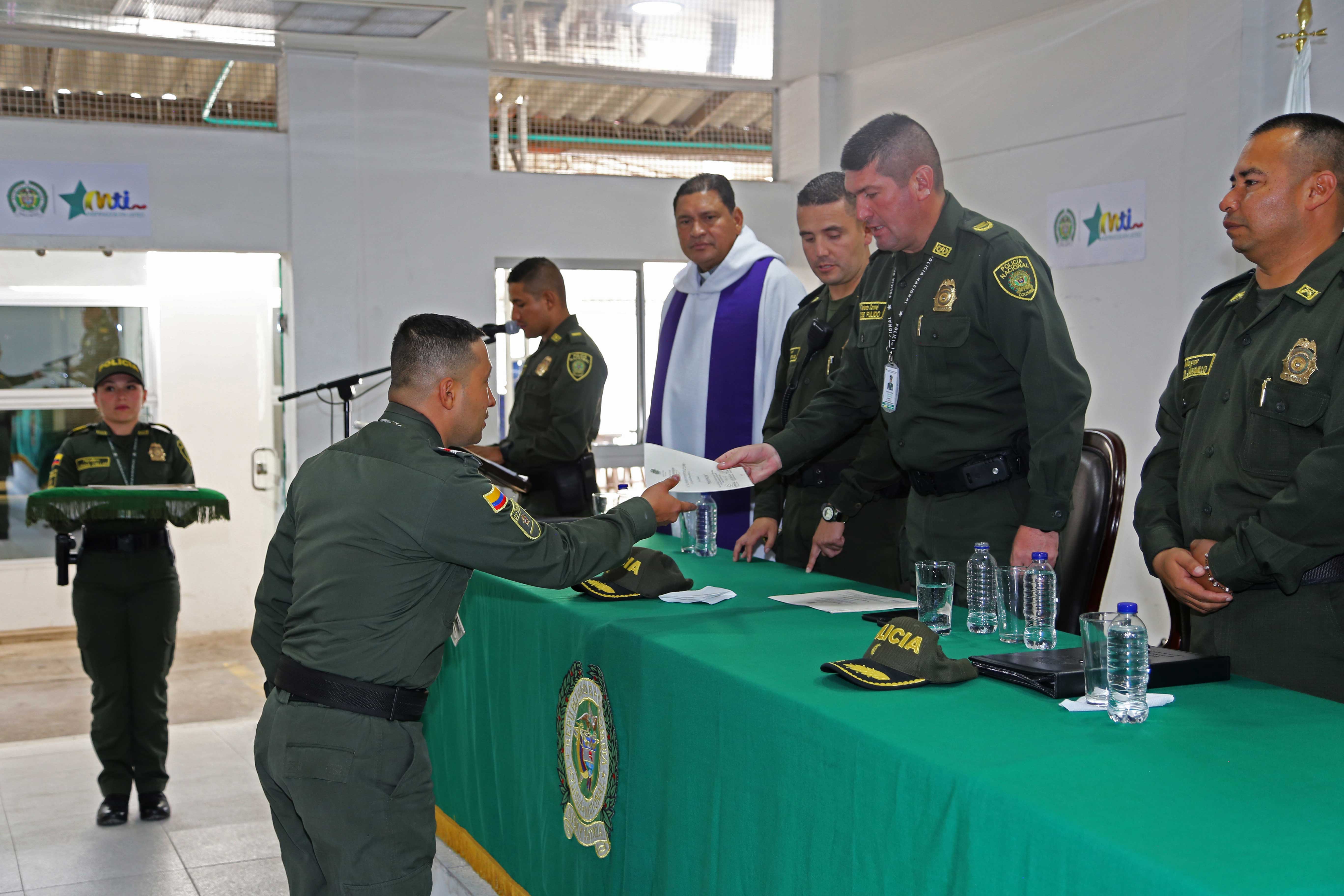 La ESMEB certifica a 99 uniformados en Mediación Policial esmeb_mediacion_1