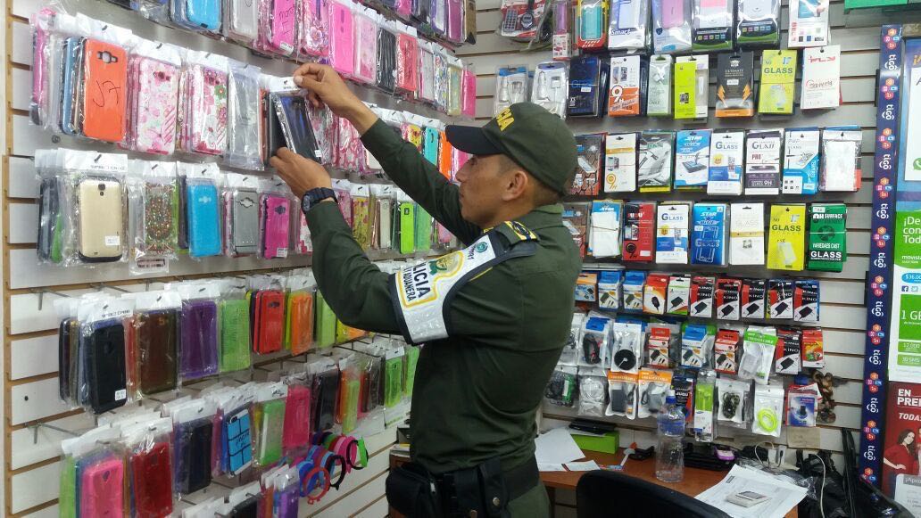 Acciones adelantadas en centros comerciales, locales de comercio y en vías terrestres demisados electrodomésticos, celulares, calzado y confecciones entre otros