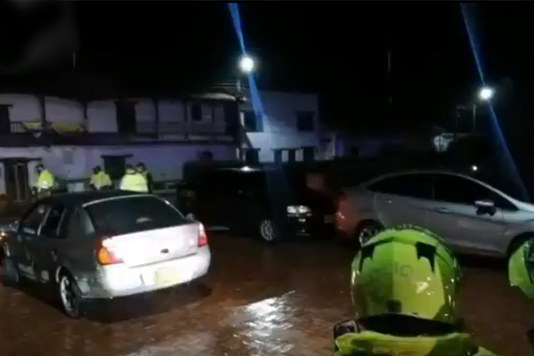 FIESTA-CLANDESTINA-OICATA FIESTA-CLANDESTINA