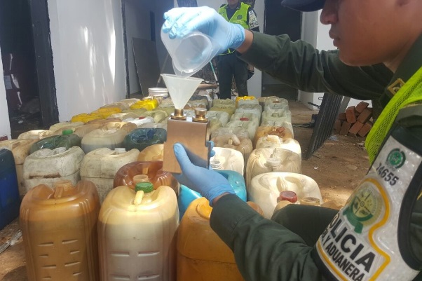 foto-aprende-400-galones-de-a.c.p.m