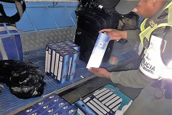 foto-calzado-y-cigarrillos-últimos-resultados-contra-el-contrabando