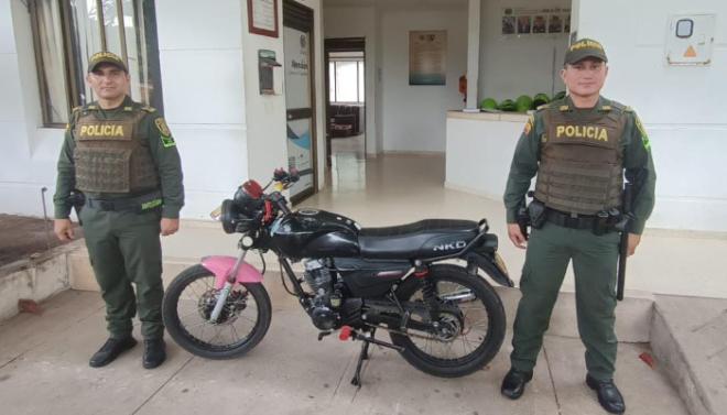 Policía Nacional, logra la recuperación de una motocicleta. 