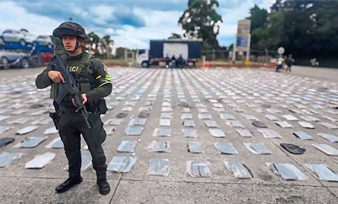 Policía Nacional descubre ingenioso método de ocultamiento del frente Dagoberto Ramos e incauta más de una tonelada de marihuana en Piendamó, Cauca delincuentes transportaban en tubos metálicos sellados, 1320 kg de marihuana
