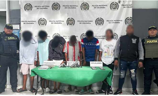Golpe a “Los Costeños” en Barranquilla: siete capturados en allanamiento por microtráfico y porte ilegal de armas Golpe a “Los Costeños” en Barranquilla: siete capturados en allanamiento por microtráfico y porte ilegal de armas