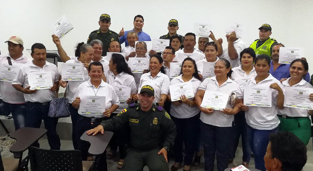 La Policía Nacional-graduó-22-líderes comunitarios-como-promotores de seguridad y convivencia-en el Meta
