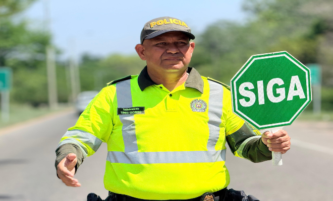 funcionario encargado de hacer que todo circule bien en las carreteras de nuestro departamento 
