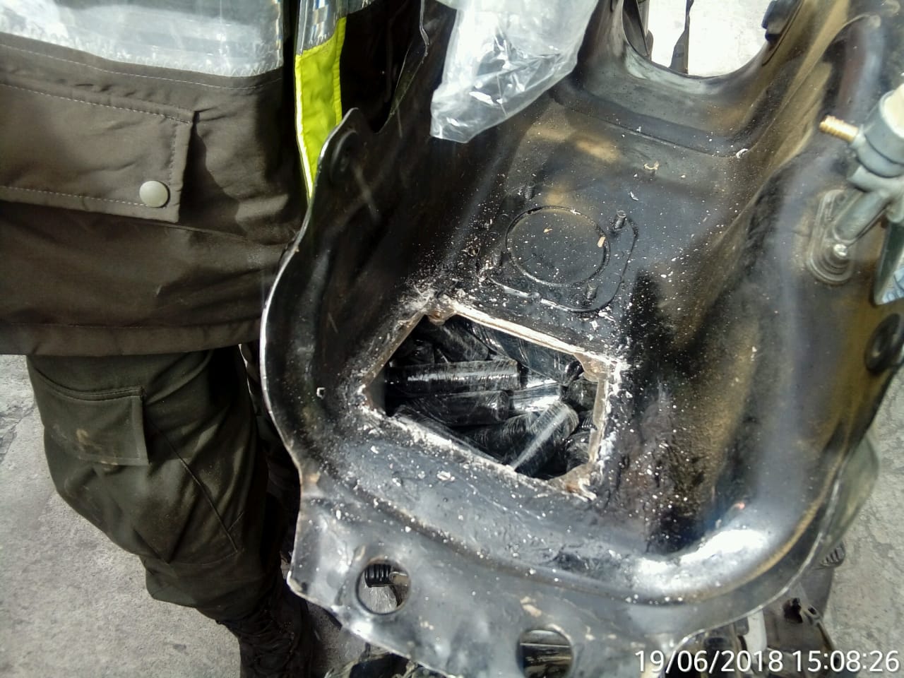 Hallamos-caleta-con-477-dediles-de-morfina-que-serían-enviados-al-Ecuador  Hallamos-caleta-con-477-dediles-de-morfina-que-serían-enviados-al-Ecuador