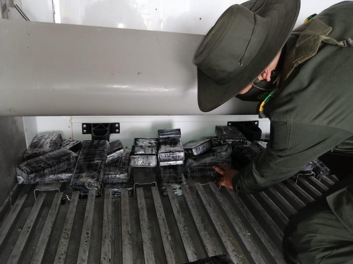 En-contenedor-de-fruta-la-Policía-Nacional-halló-60-kilos En un contenedor de frutas hallamos 60 kilos de clorhidrato de cocaína en Santa Marta