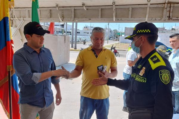 Hicimos la entrega de 25 equipos móviles que habían sido hurtados