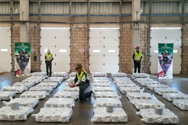 Mercancía-de-contrabando-incautada