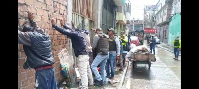 Inspecciones y de comercio de chatarra estrategia orientada a frenar posibles casos de hurto de tapas de alcantarilla