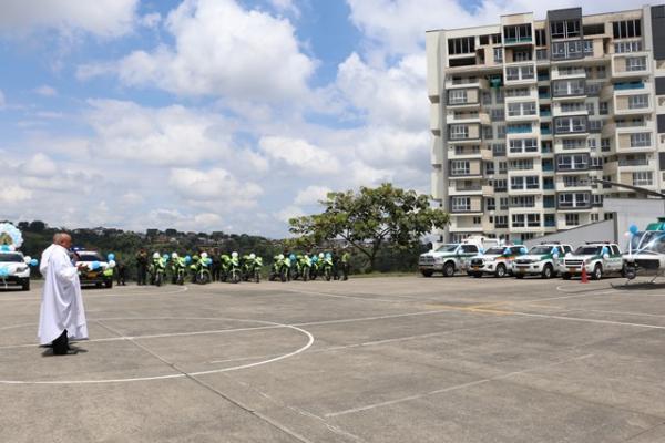 La-Policía-Nacional-en-Pereira-se-une-a-la-conmemoración-del-día-de-la-Virgen-del-Carmen Celebración-que-recuerda-a-cada-uno-de-los-conductores-que-transitan-alrededor-de-nuestro-país