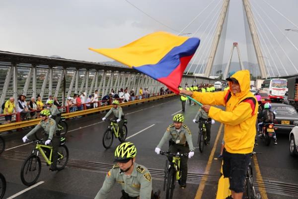 Con-un-desfile-militar-y-policial-conmemoramos-el-día-de-la-independencia El-evento-se-llevó-a-cabo-por-las-principales-calles-del-municipio-de-Pereira-y-Dosquebradas