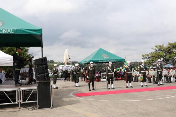 La-Policía-Nacional-en-Pereira-se-une-a-la-conmemoración-del-día-de-la-Virgen-del-Carmen Celebración-que-recuerda-a-cada-uno-de-los-conductores-que-transitan-alrededor-de-nuestro-país