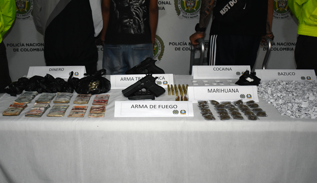 Capturamos-tres-sujetos-entre-ellos-a-su-líder-conocido-como-el-mueco Mediante-diligencia-de-registro-y-allanamiento-adelantada-en-el-barrio-Matecaña-de-la-ciudad-de-Pereira