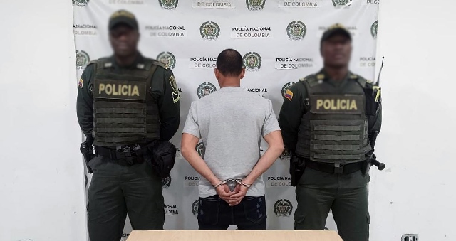 Capturado por el delito de porte, tráfico y fabricación de armas de fuego Capturado por el delito de porte, tráfico y fabricación de armas de fuego