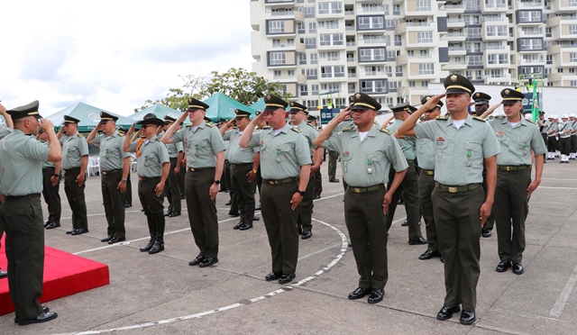 Celebramos este onomástico, trabajando con honor y vocación policial, por los habitantes de Colombia-dos Cumplimos-131-años-de-servicio-a-nuestra-comunidad-Dios-y-Patria-es-un-honor-ser-Policía-dos