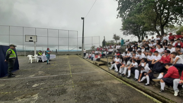 Actividad-realizada-en-la-escuela-María-Cristina-Gómez-del-corregimiento-de-Altagracia