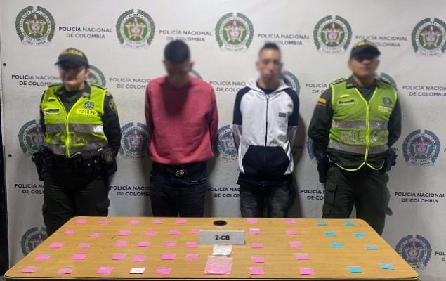 En zonas rurales de la capital risaraldense los controles de la Policía Nacional son permanentes Capturados con estupefacientes en el corregimiento de Combia