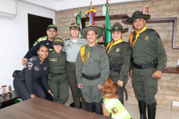 Humberto e Isabela, cumplieron el sueño de ser policías por un día en la capital risaraldense Para nosotros, es muy importante nuestra comunidad