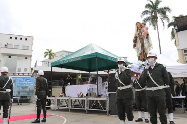 La-Policía-Nacional-en-Pereira-se-une-a-la-conmemoración-del-día-de-la-Virgen-del-Carmen Celebración-que-recuerda-a-cada-uno-de-los-conductores-que-transitan-alrededor-de-nuestro-país