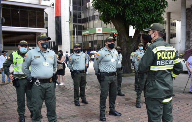 La-Policía-Nacional-no-baja-la-guardia-ante-el-Covid-19-en-el-área-metropolitana-de-Pereira Concientizar-al-ciudadano-sobre-las-recomendaciones-de-bioseguridad-son-la-principal-estrategia