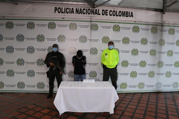 Capturado con estupefacientes  Capturado con estupefacientes