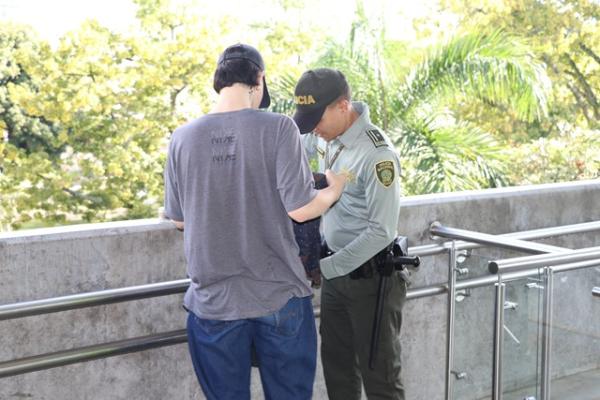 Realizamos planes de registro y control en transporte masivo del área metropolitana de Pereira  Nuestros-uniformados-están-comprometidos-con-la-seguridad-de-los-habitantes-de-Pereira-Dosquebradas-y-la-Virginia