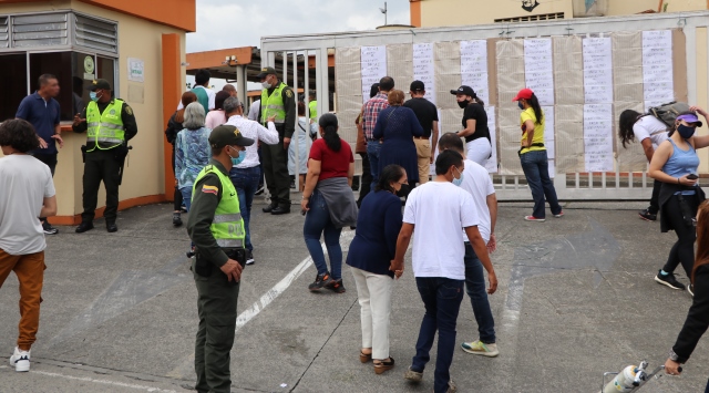 Garantizamos-en-Dosquebradas-Pereira-y-La-Virginia-la-seguridad-de-los-comicios-electorales Nuestra-institución-cuenta-con-la-disposición-de-todos-nuestros-hombres-y-mujeres-para-el-Plan-Democracia-2022