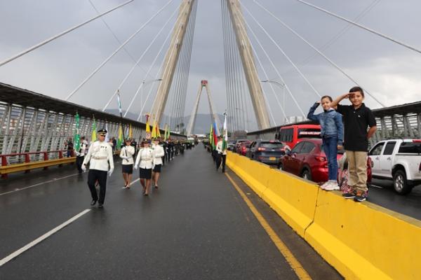 Con-un-desfile-militar-y-policial-conmemoramos-el-día-de-la-independencia El-evento-se-llevó-a-cabo-por-las-principales-calles-del-municipio-de-Pereira-y-Dosquebradas