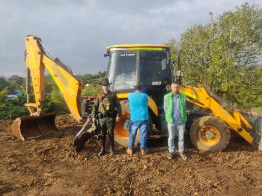 En Pereira son capturados tres hombres por afectar el medio ambiente En el kilómetro 8 vía Condina área de ladera natural es capturado un hombre por daño a los recursos naturales