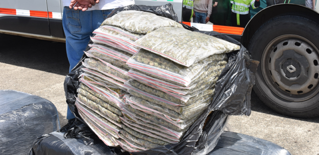 Tres-hombres-fueron-capturados-relacionados-con-esta-actividad-ilícita-en-el-corregimiento-de-Puerto-Caldas    