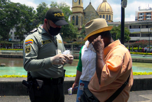 La-Policía-Nacional-no-baja-la-guardia-ante-el-Covid-19-en-el-área-metropolitana-de-Pereira Concientizar-al-ciudadano-sobre-las-recomendaciones-de-bioseguridad-son-la-principal-estrategia