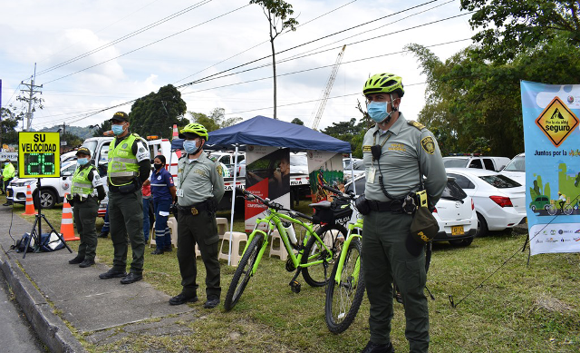 Lanzamos-el-plan-semana-santa-segura-y-con-autocuidado-en-el-departamento-de-Risaralda De-manera-conjunta-la-policía-de-risaralda-y-área-metropolitana-realizaron-el-evento-en-la-ciudad-de-Pereira