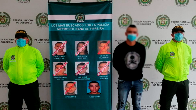 Capturamos-a-Mou-quien-se-encuentra-en-el-Cartel-de-los-Más-Buscados-de-Pereira El-sujeto-capturado-es-cabecilla-de-un-grupo-delincuencial-del-barrio-Intermedio-de-la-comuna-Villa-Santana